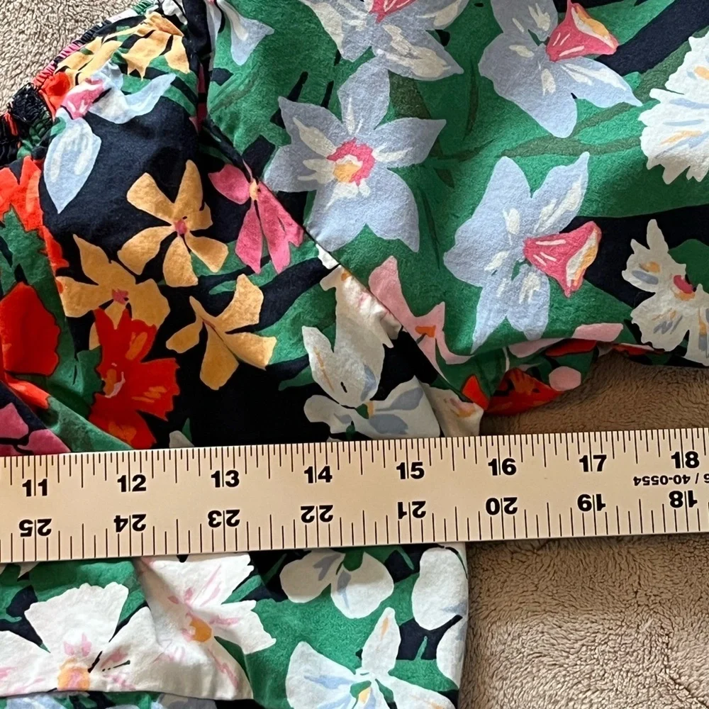 Old Navy Size Medium Floral Print Waist-Defined Puff Sleeve V-Neck Top Cotton